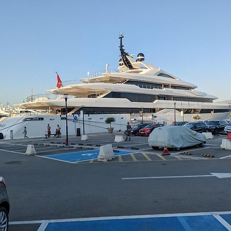 شقة Harbor View Haven بيرايوس المظهر الخارجي الصورة